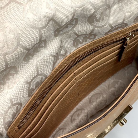 MICHAEL KORS LEATHER BAG - Picture 5 of 11